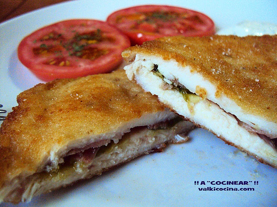 Escalope de pollo relleno de jamón y pimientos