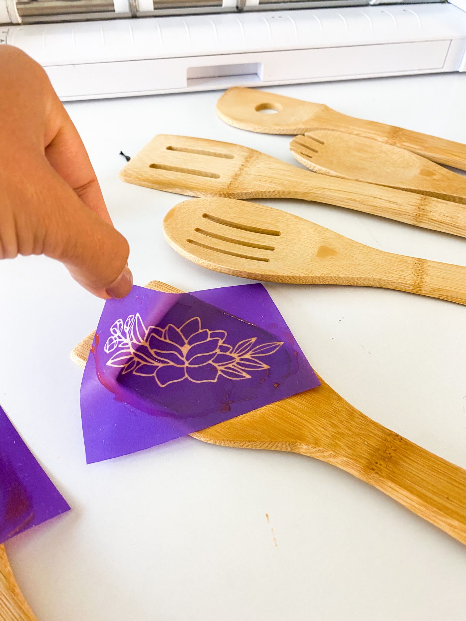 How to Wood Burn Spoons with Mesh Stencils ? (Timelapse with