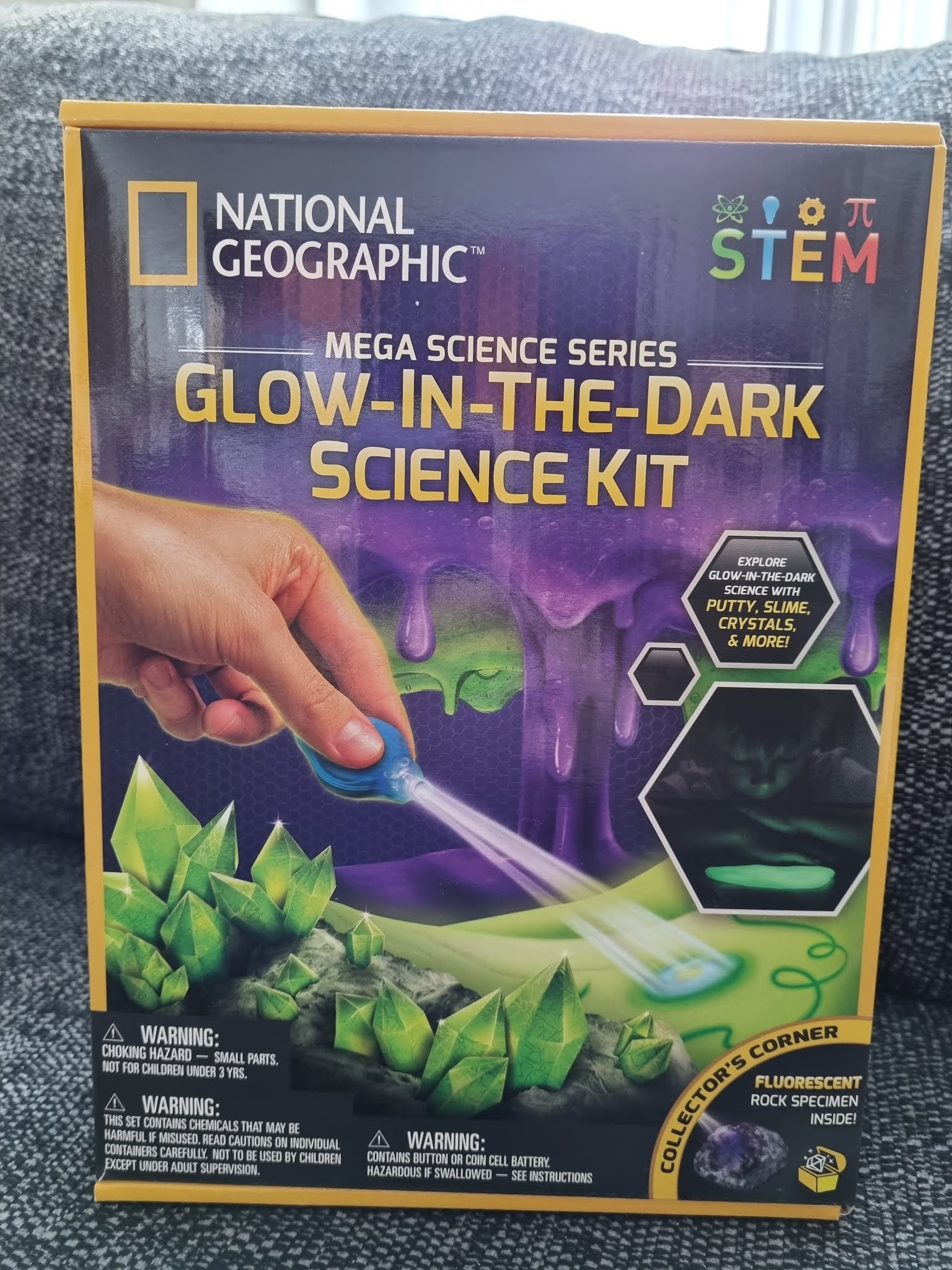 Review: Bandai's National Geographic STEM learning: Dig Kits and