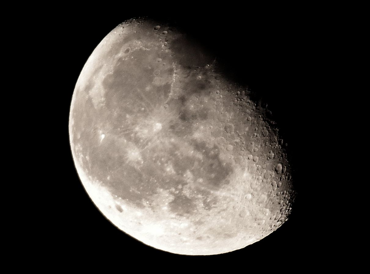 Луна в 10 м. Самсунг Луна. Луна с близкого расстояния. S20 фото Луны. Луна 10 картинки.
