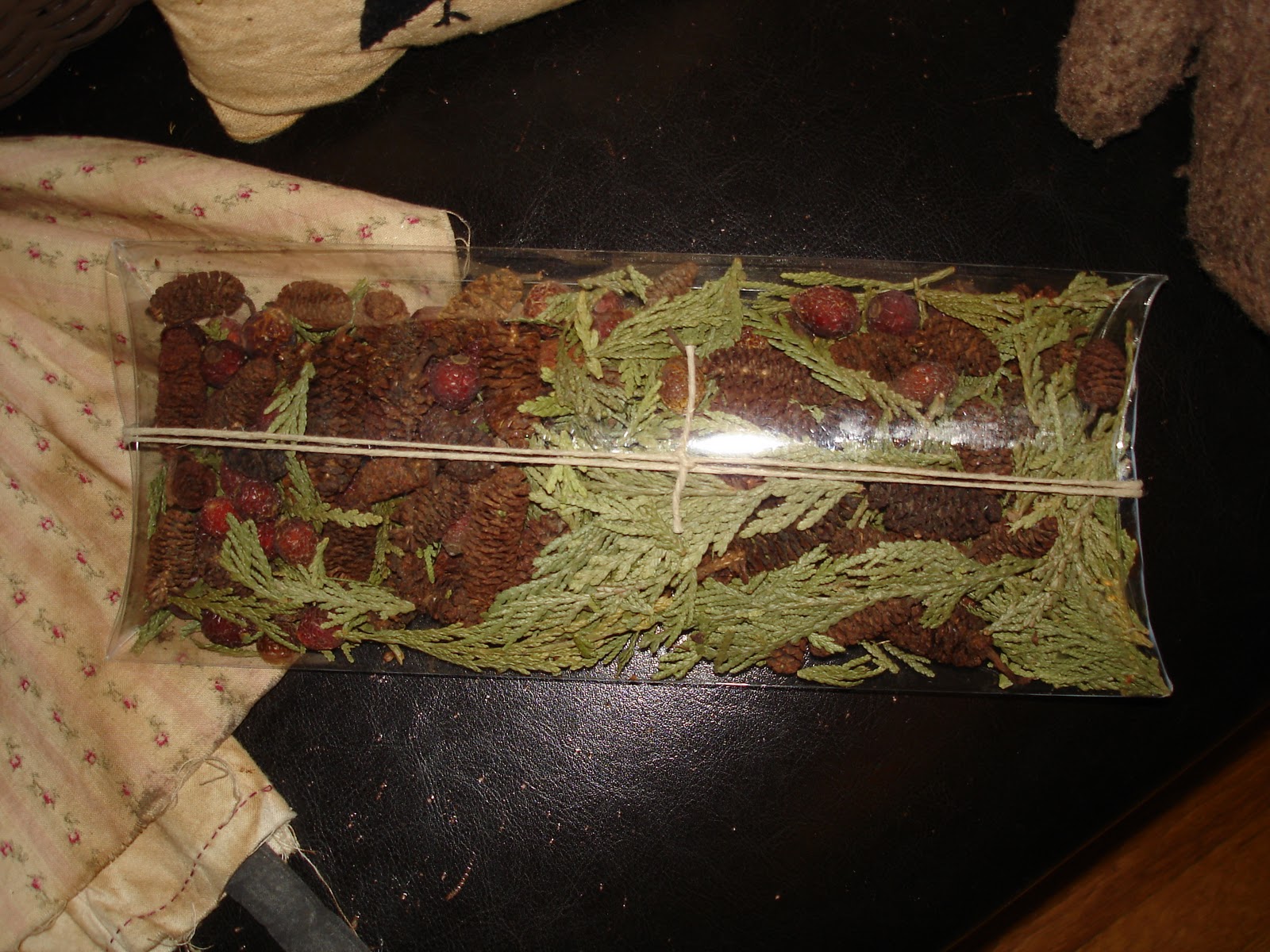 Crow Hollow Primitives Potpourri & Room Spray