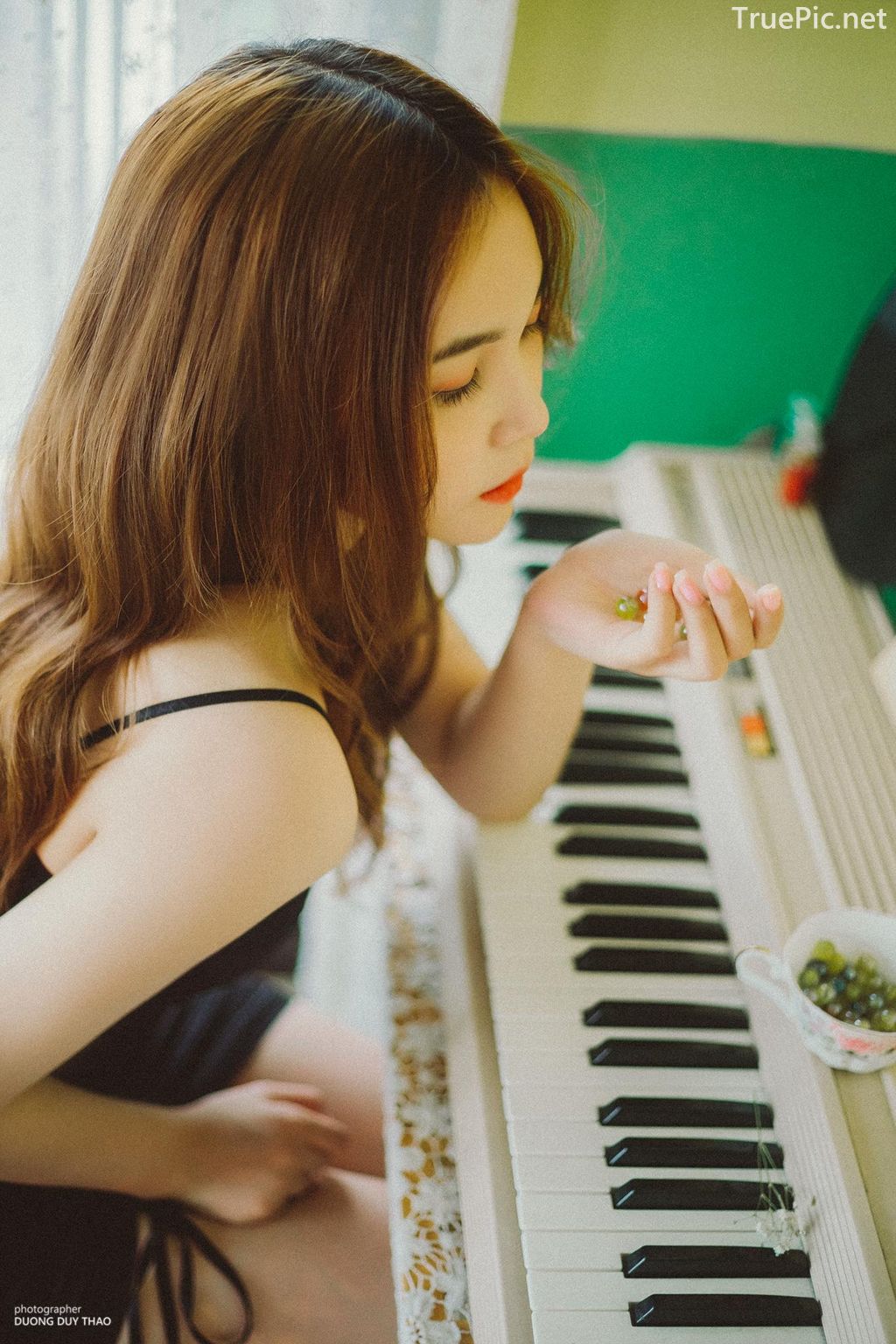 Vietnamese cute model - Nguyen Yen Nhi - One day practicing piano - Picture 4