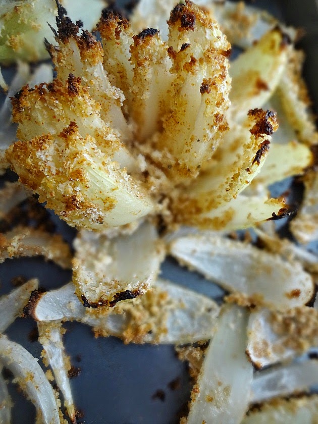 Baked Blooming Onion - Creme De La Crumb