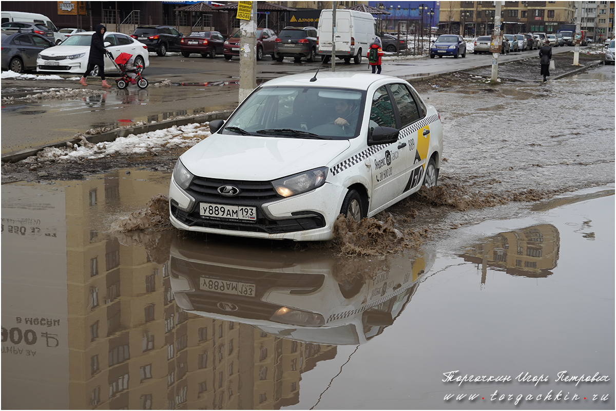 Грязный автомобиль