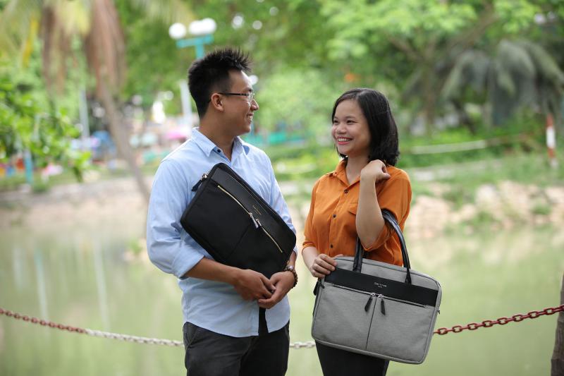 tui laptop london 15inch 04