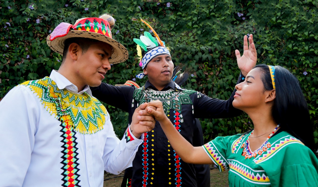 Las comarcas indígenas de panamá GRUPOS ABORÍGENES DE PANAMÁ