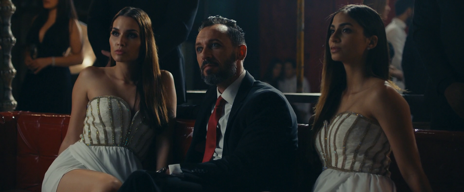 En Brazos De Un Asesino Sinopsis En Brazos de un Asesino (2019) Latino HD WEB-DL 1080P | LatinoMegaHD
