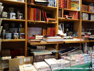 Souvenirs alternativos em Roma souvenirs cadernos canetas gaetana trastevere guia brasileira - Souvenirs alternativos em Roma