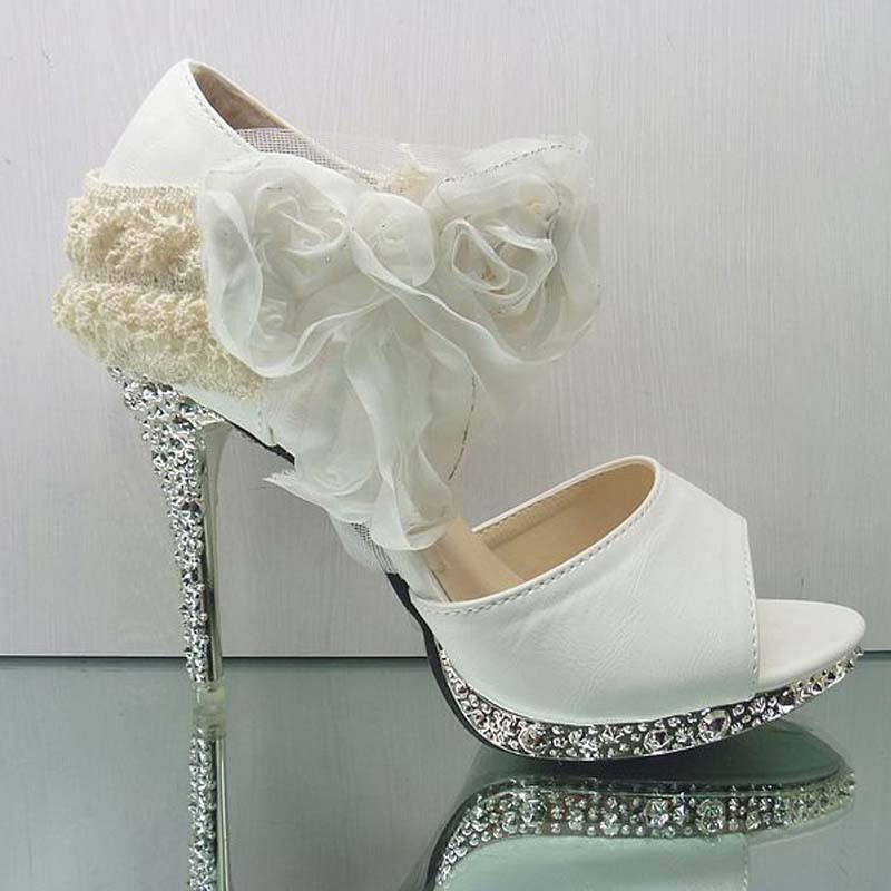Cool Things On Sale: Lace wedding shoes