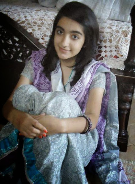 cute indian girl pic, lovely girl pic.