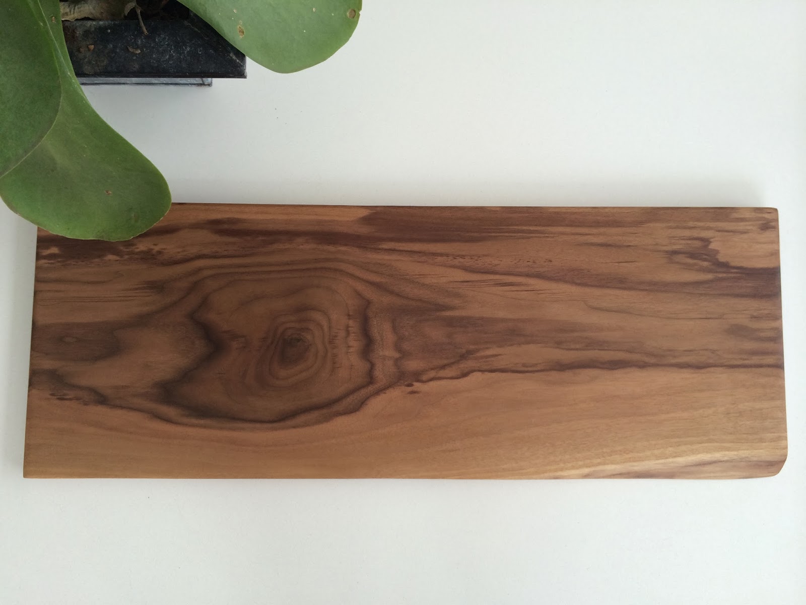 Green & Plenty DIY walnut cutting board