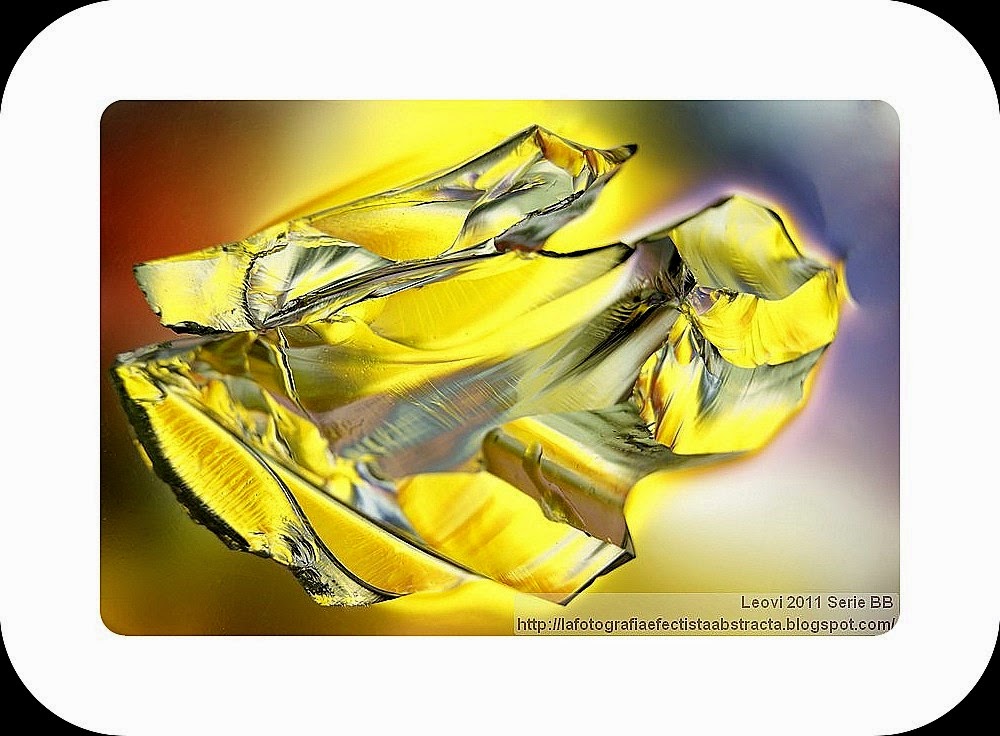 Foto Abstracta 3127 Eres el alma que disuelve my tristeza - You are my soul that dissolves sadness Foto Abstracta 3127 Eres el alma que disuelve my tristeza - You are my soul that dissolves sadness