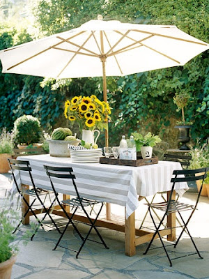 outdoor tablescape