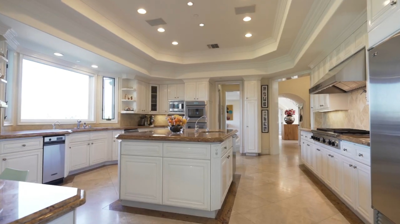 11971 Lockridge Estate Rd, Studio City, CA vs. Mansion Interior Design Tour