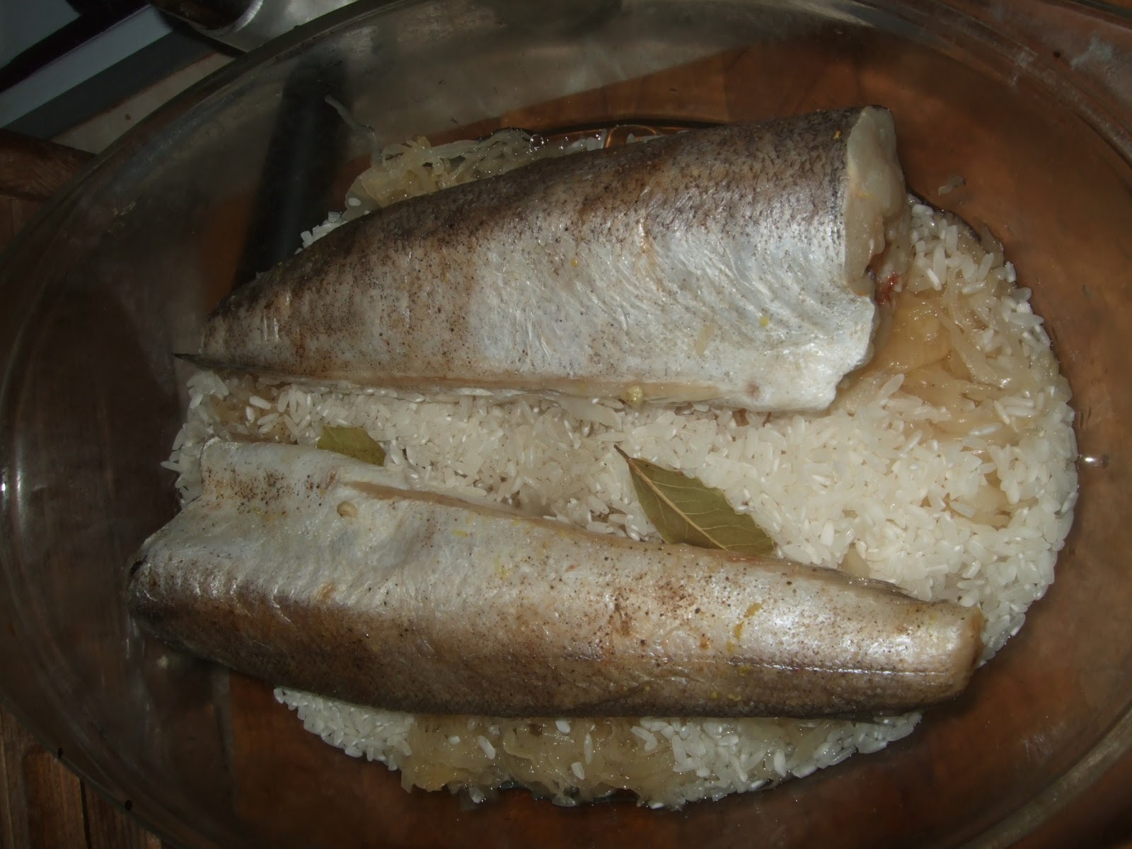 Рыба хек сколько. Рыба хек блюдо. Рыба хек приготовление. Хек рыба приготовленная. Приготовление из рыбы хек.