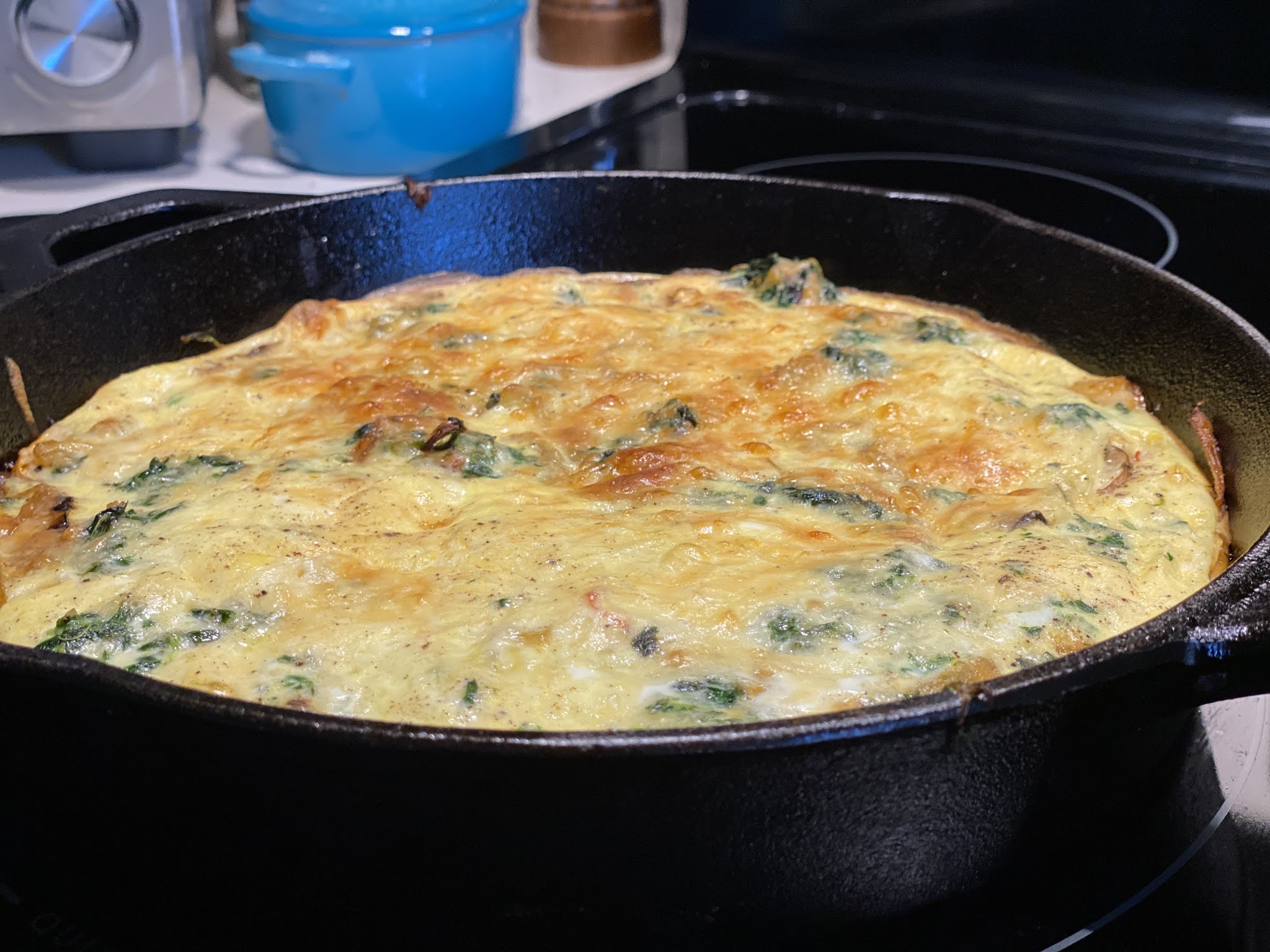 Crustless Mushroom, Spinach, and Tomato Quiche
