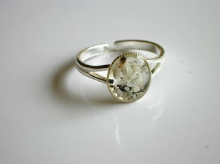 Sterling silver memorial ring for ashes