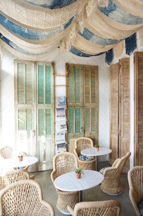 Fresca y natural. Asi es la decoracion de esta bonita cafeteria en L.A