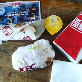 Campanie Buzzstore Testam noile meniuri de la KFC: Summer Twister, Holiday Burger și Crispy Box.
