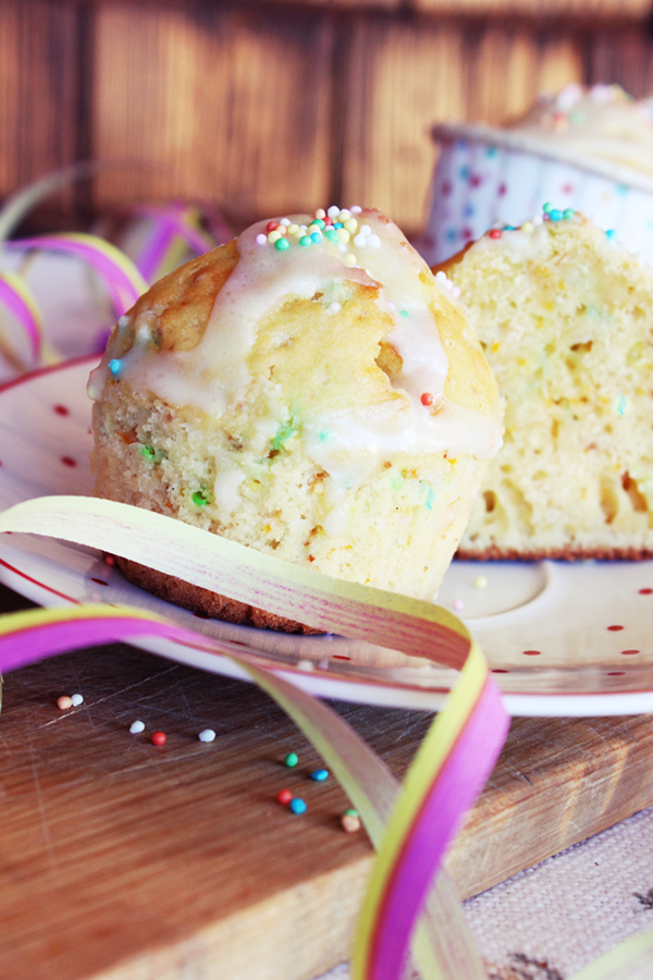 Orangenmuffins mit Konfetti