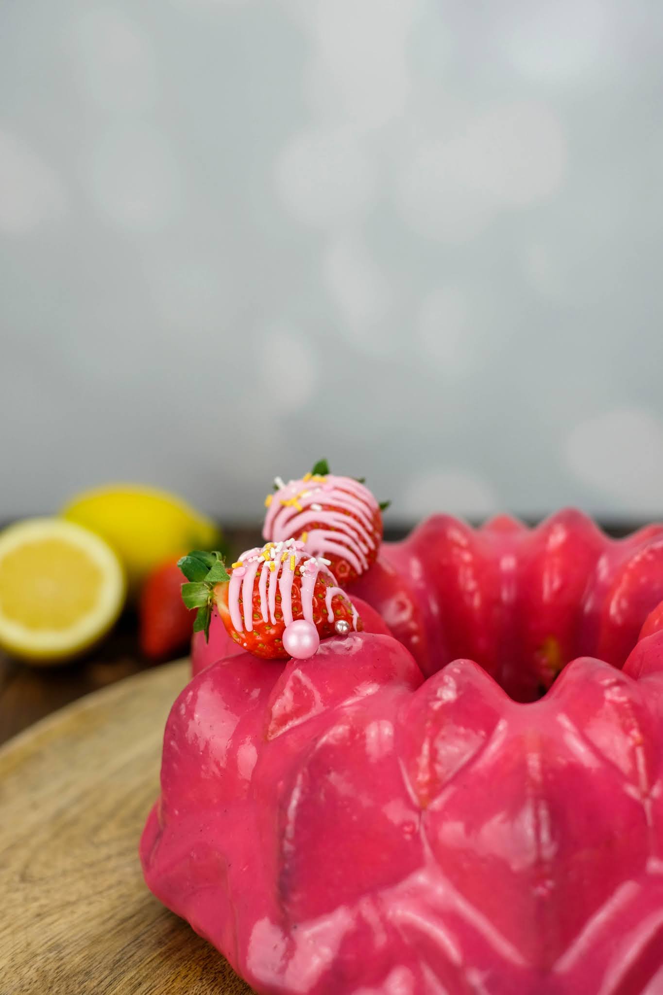 Erdbeer-Zitronen Gugel mit Erdbeer Glaze | Marion&amp;#39;s Kaffeeklatsch