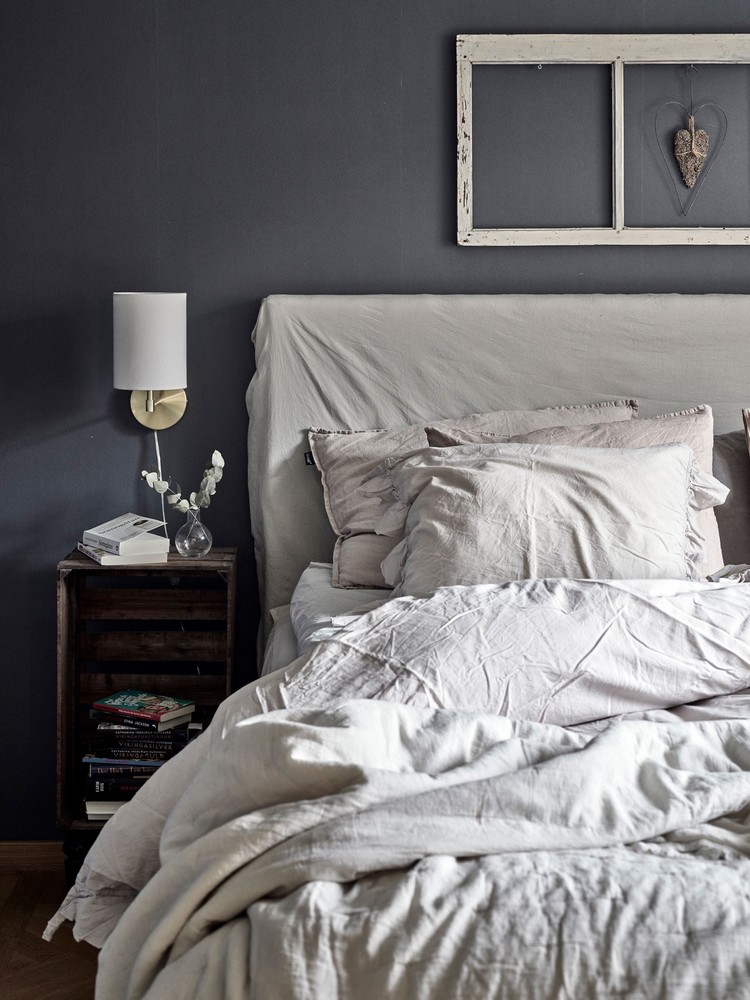 UNE CUISINE COULOIR ET SON ESPACE REPAS