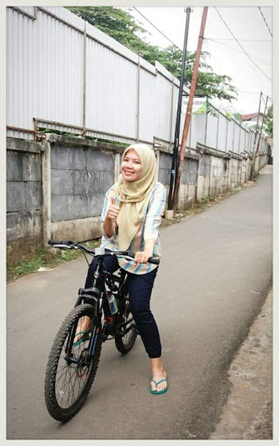 bersepeda gowes di kebun binatang ragunan nurul sufitri travel lifestyle blogger panasonic bianchi