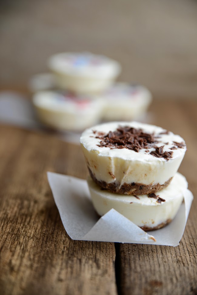 Waffle & Whisk Frozen Greek Yogurt Cheesecakes 5 Ingredients