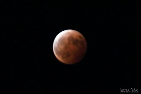 eos-m-lunar-eclipse01.jpg