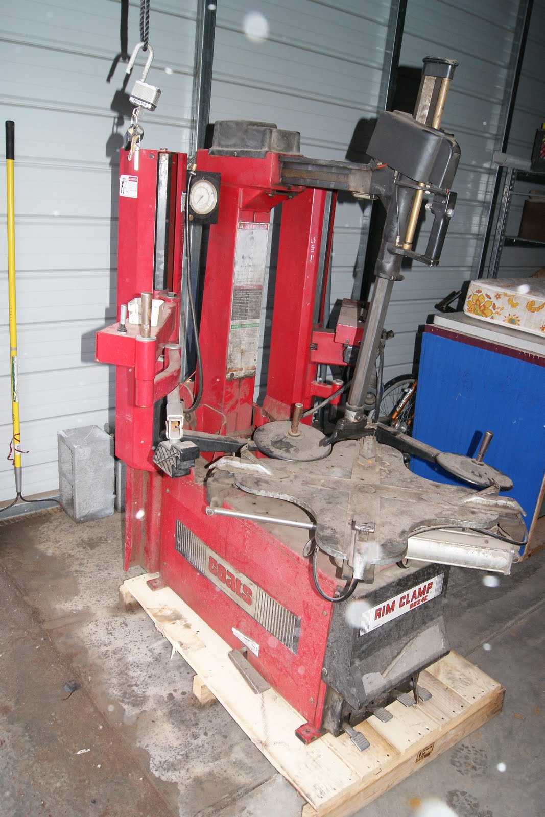 Ron's Tire Factory: Coats 9024E Tire Changer $4,000