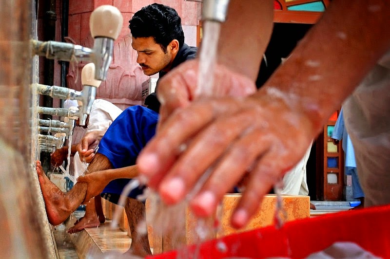 การอาบน้ำละหมาด ด้วยน้ำทะเลได้หรือไม่ เพราะเหตุใด?