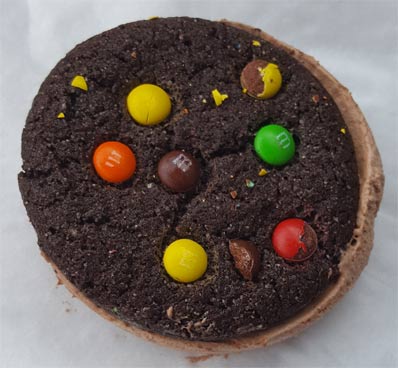 On Second Scoop: Ice Cream Reviews: Classic M&M's Cookie Sandwiches
