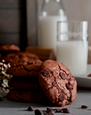 https://lachocolaterapia.blogspot.com/2021/11/chocolate-brownie-cookies-craqueladas.html
