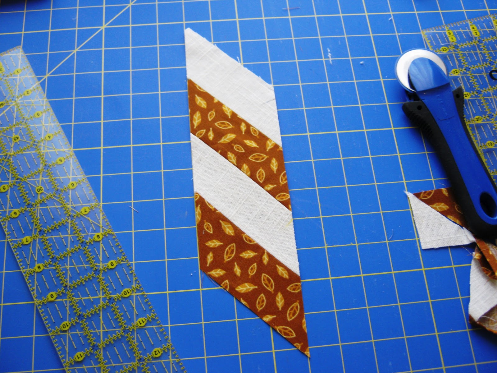 make-me-crafty-zig-zag-pouch-tutorial