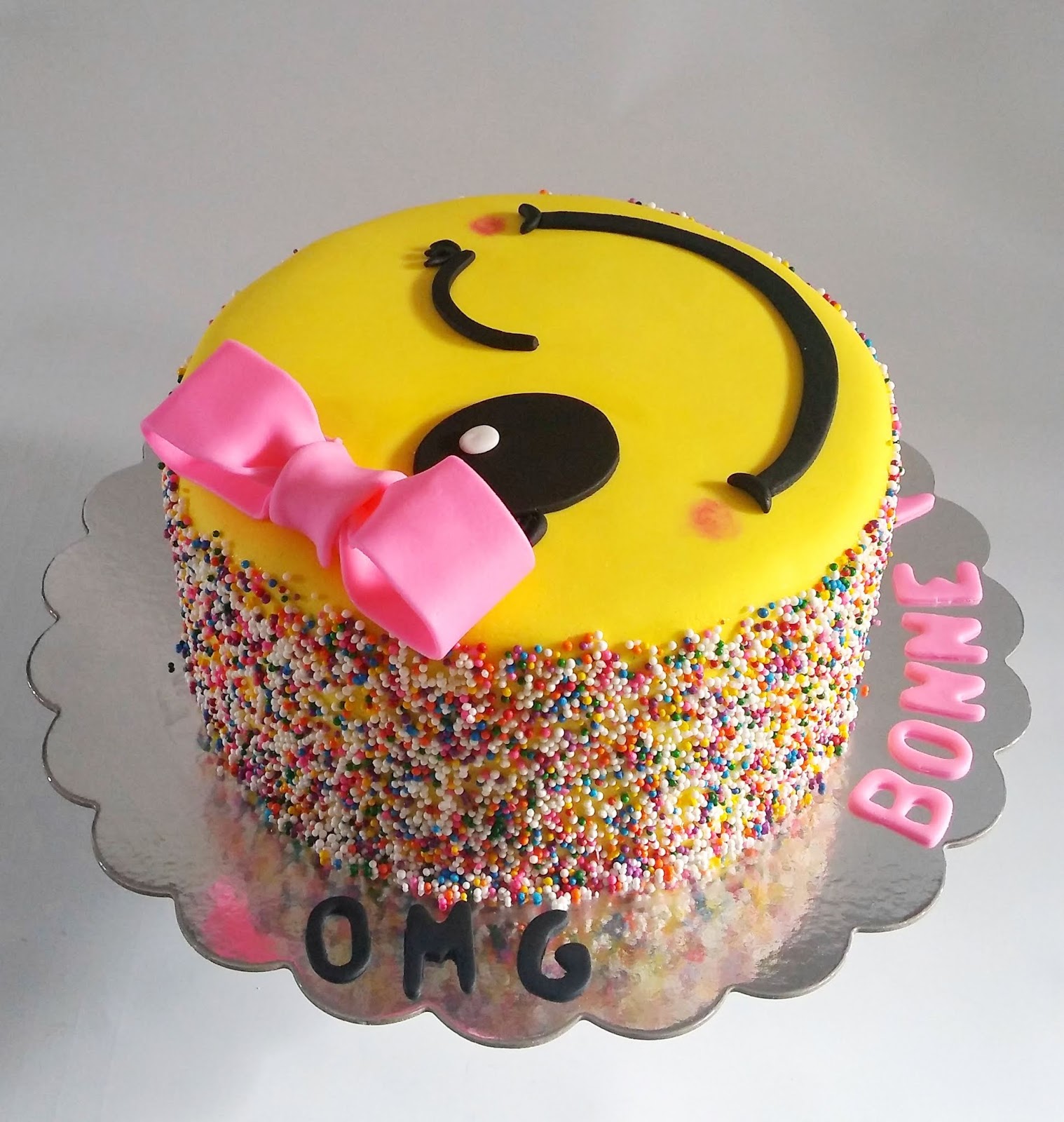 Cakesophia Emoji Cake