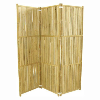 sekat ruangan dari bambu minimalis