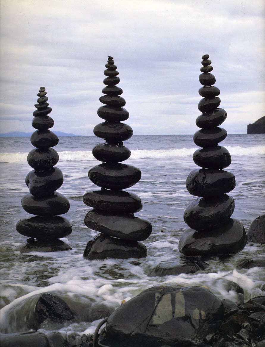 TAiNA'S SPRiNG 2013 PORTFOLiO: Andy Goldsworthy
