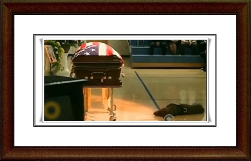 Historias de amor 'Hawkeye', el perro que le fue fiel a su amo hasta