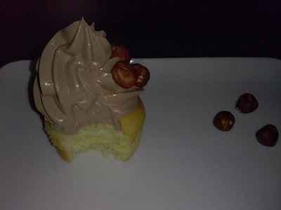 cupcakes alla vaniglia e crema al burro al cioccolato