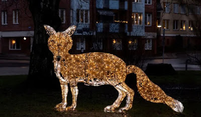 Ljusfigur i form av en räv i Uddevalla centrum