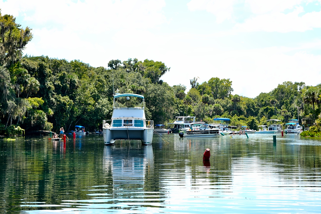 Drift Away Boating on Lake Florida