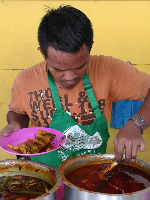 Delicious Fish Head Curry @ Eryna Cafe Curry Claypot, Balik Pulau  