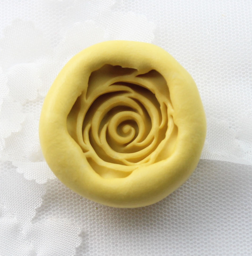 Tami Renā’s Cookies How to Use Cookie Dough with Molds