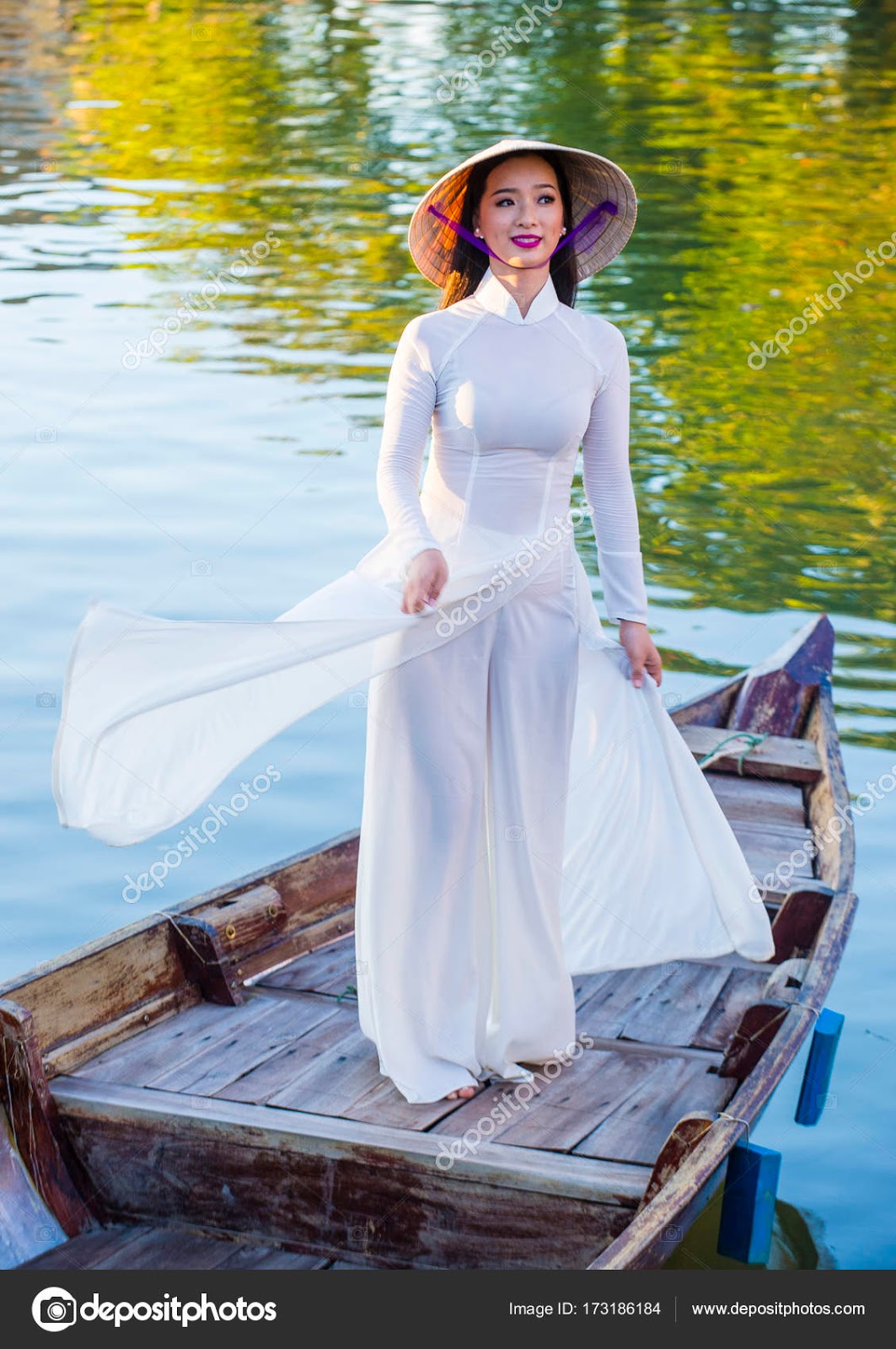 Vietnam Women Ao Dai Wallpapers