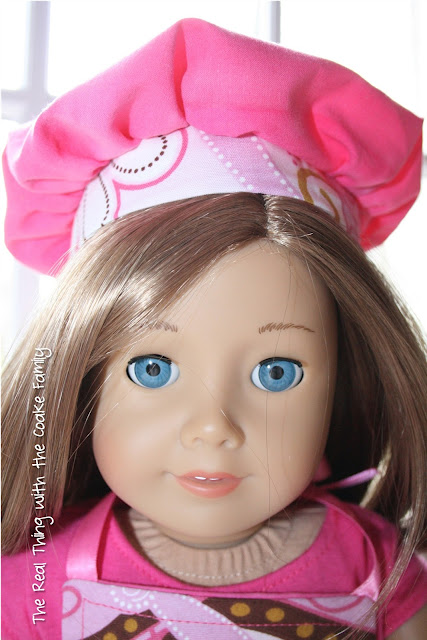 American Girl Doll Pattern to make a skirt and a cute chef set. #Sewing #AmericanGirlDoll #RealCoake American Girl Doll Pattern to make a skirt and a cute chef set. #Sewing #AmericanGirlDoll #RealCoake