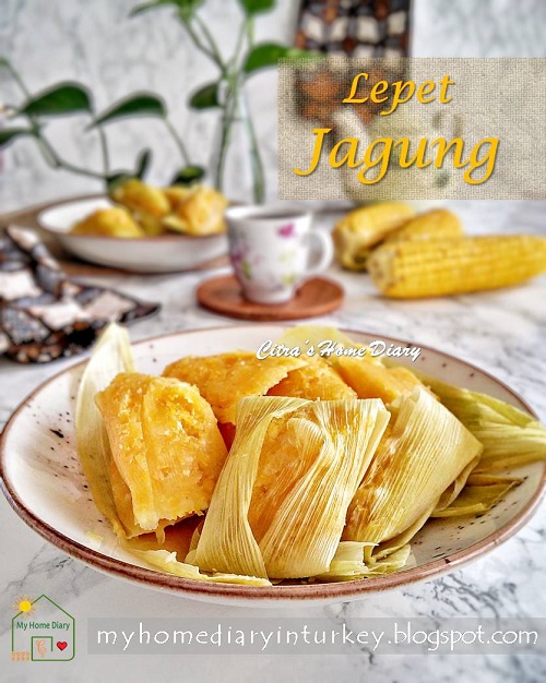 Lepet Jagung (Pudak Jagung) /Indonesian snack: Steamed Sweet Corn cake | Çitra's Home Diary. #indonesianfood #indonesisch #jajajantradisional #jajanpasar #lepetjagung #cornrecipeidea #sweetcornrecipe #resepmasakannusantara #indonesiansnack #endonezyamutfağı