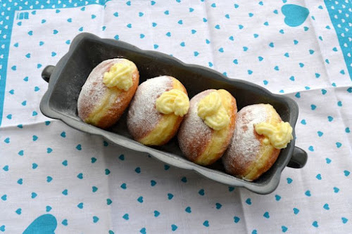 Resep Donat Lembut Isi Krim Vanilla ala Dunkin' Donuts