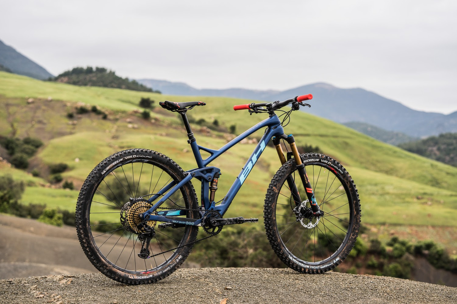 Split Pivot, así es el corazón de todas las doble suspensión de BH