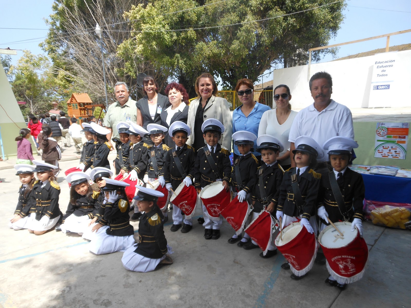 Educación BC: RINDEN HONORES A LA BANDERA EN EL JARDÍN DE NIÑOS ...