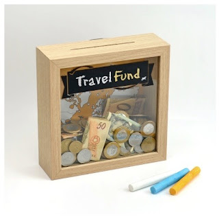 Ideias para expor lembranças de viagem Decoração com lembranças de viagens